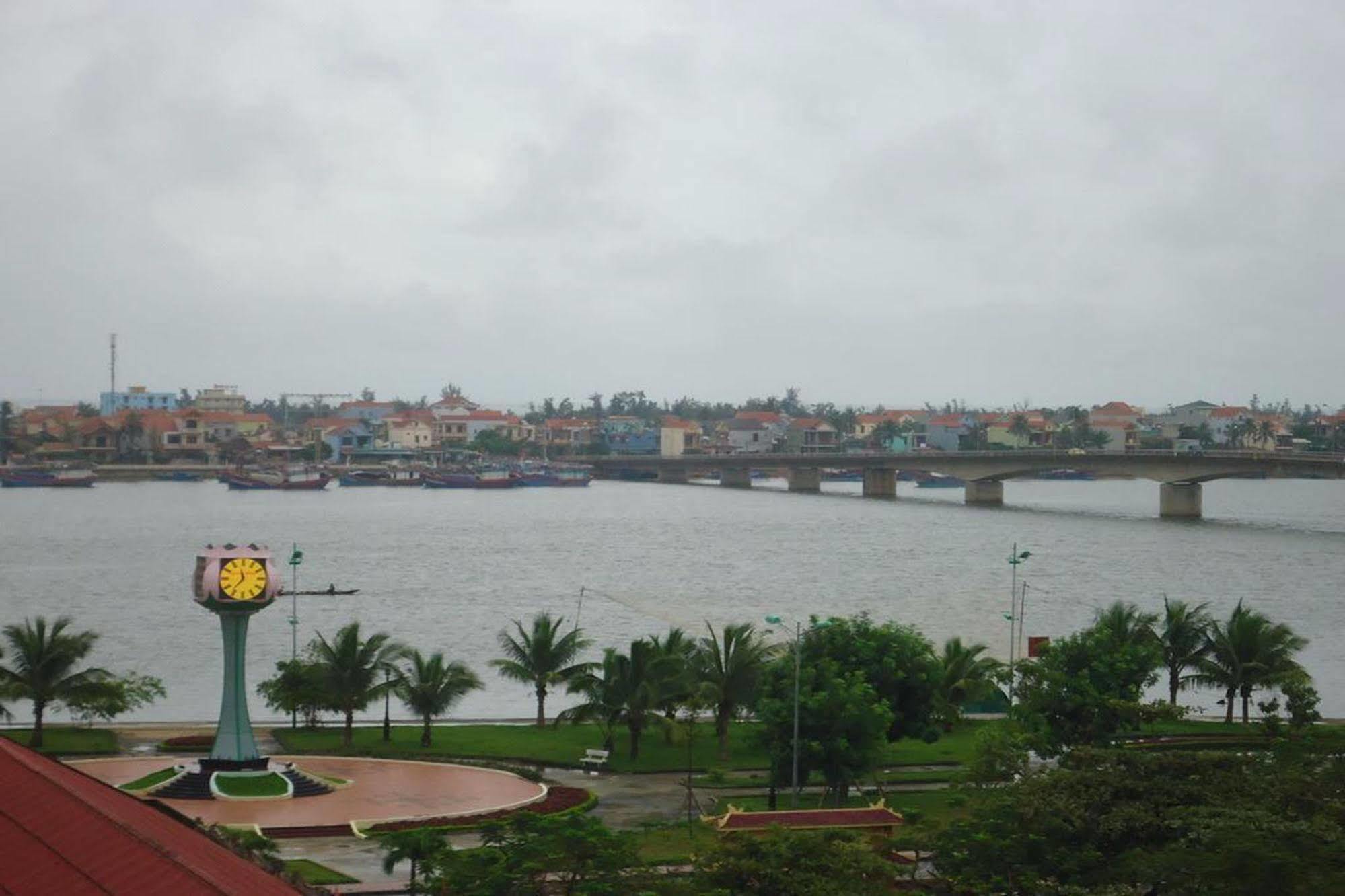 Anh Linh 1 Hotel Dong Hoi Exterior foto
